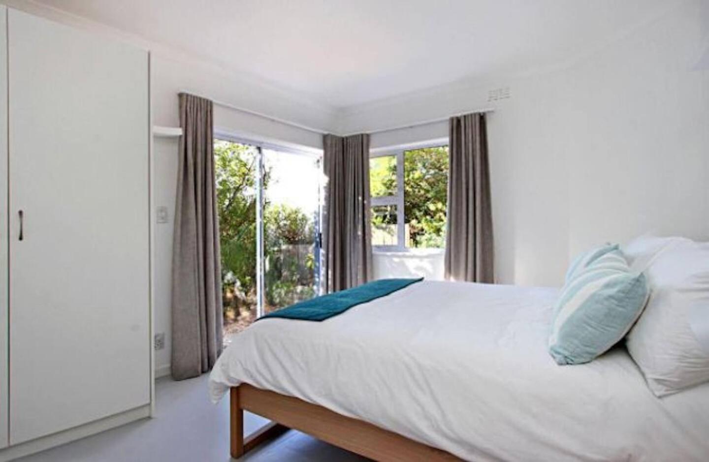 Cosy Beach Bungalow On Clifton