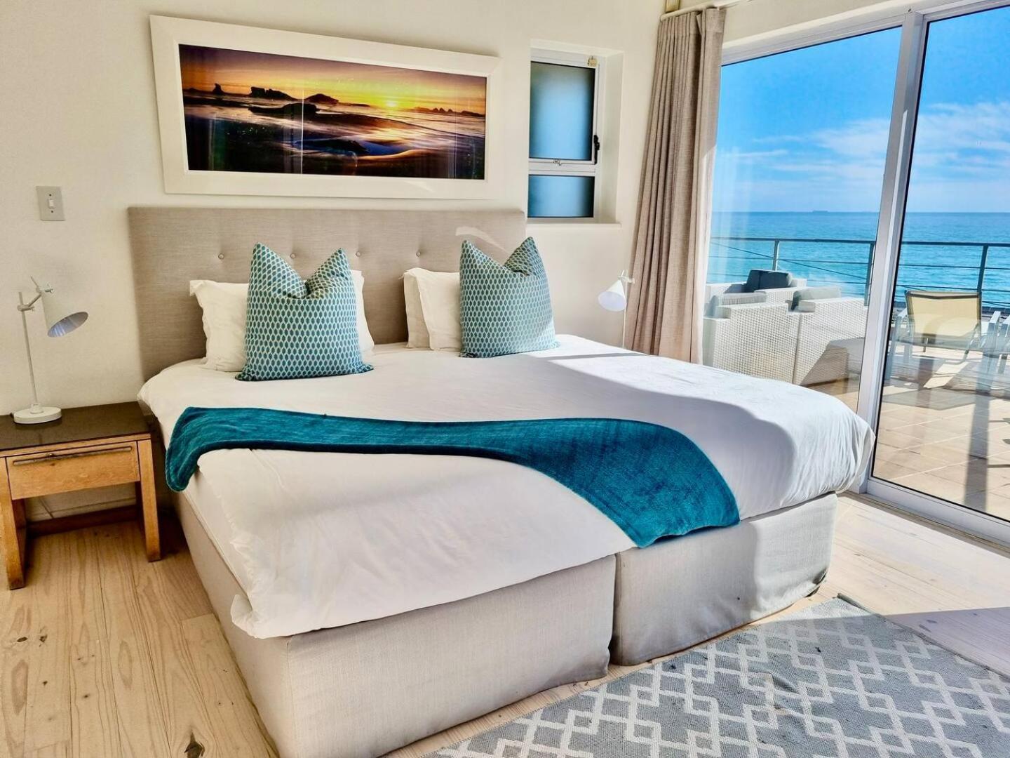 Cosy Beach Bungalow On Clifton