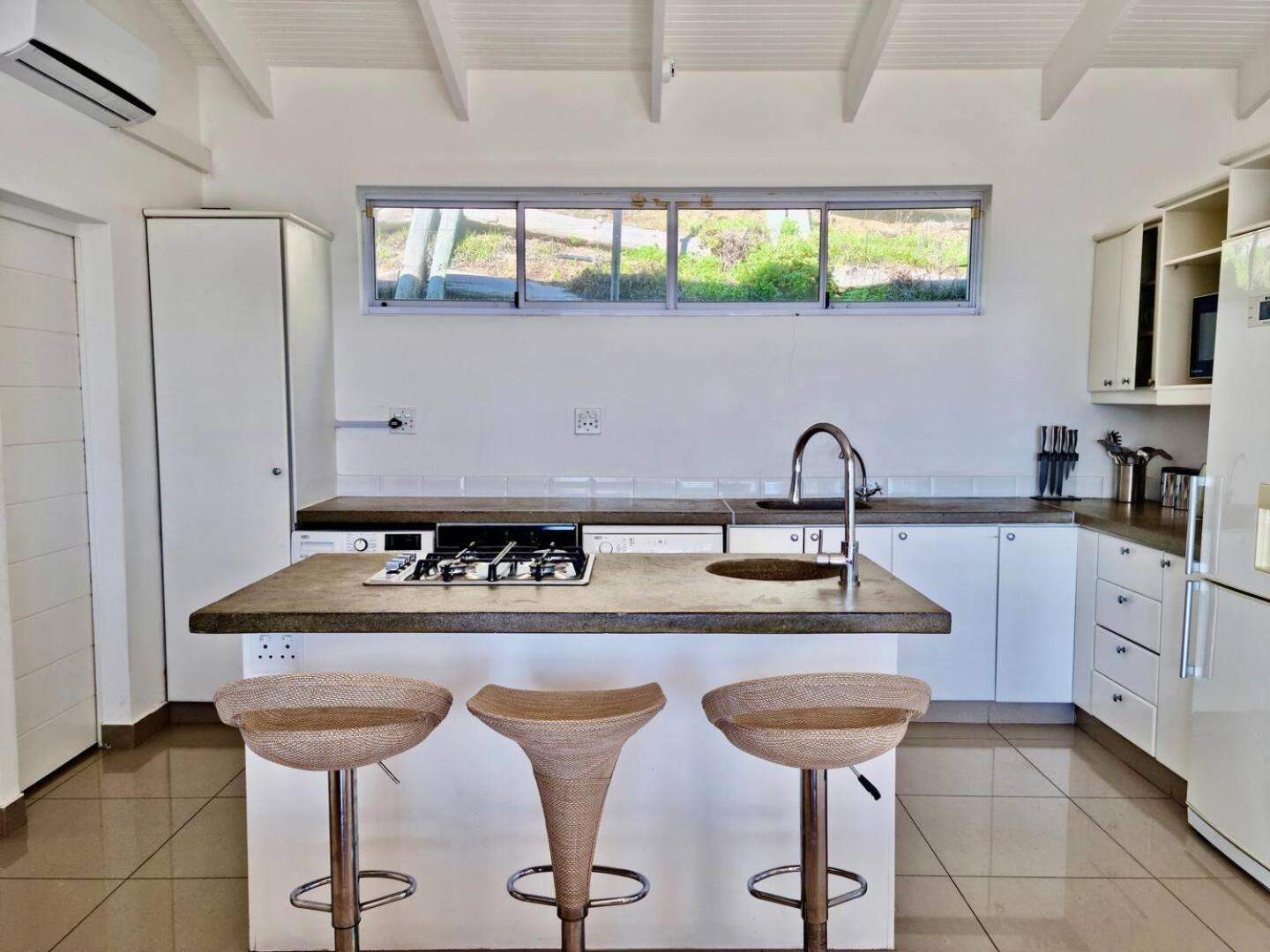 Holiday home Cosy Beach Bungalow On Clifton