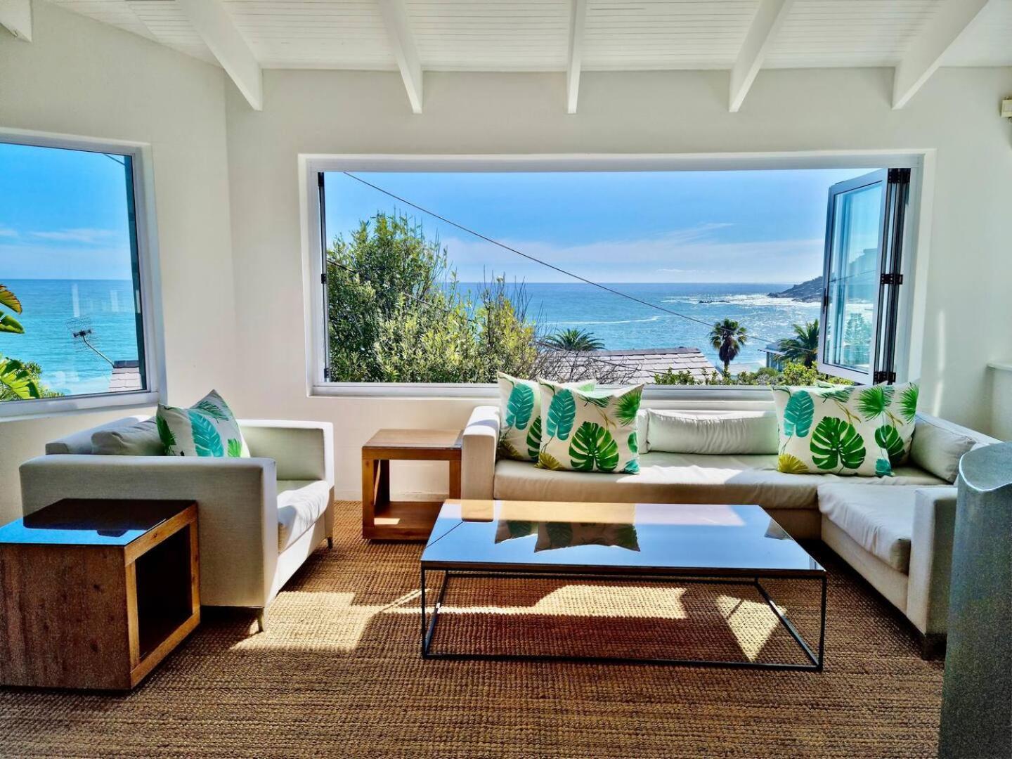 Cosy Beach Bungalow On Clifton Holiday home